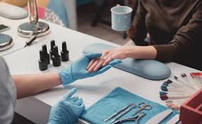 manicura Semipermenente